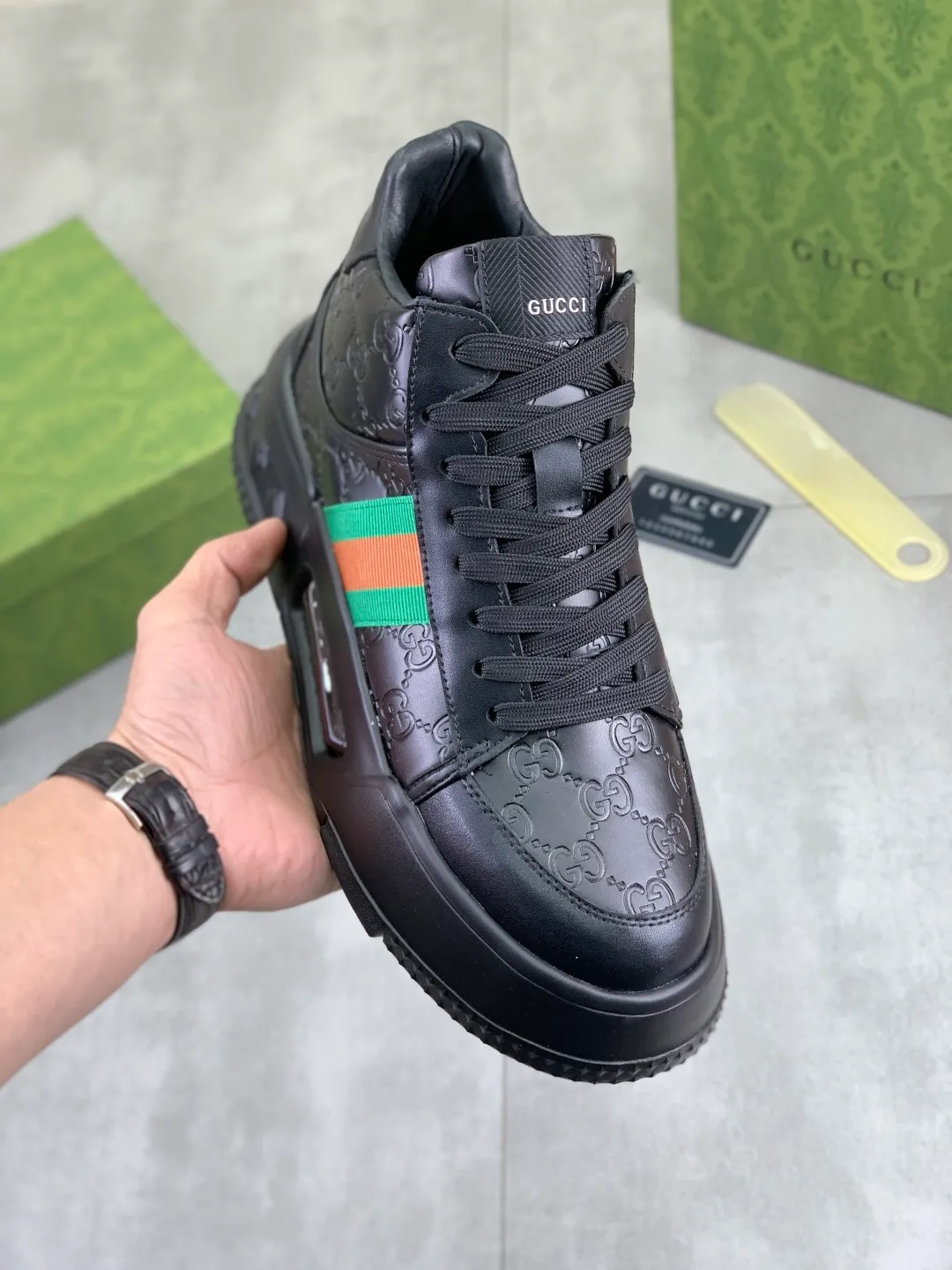 Men's shoes P440 💰[New style]🆘 The latest model from Gucci GUCCI official website🎁Classic casual fashion high-top men's shoes👟Best model💥The version is simple and elegant, exclusive for trendy men. Unique official website latest brand elements👑Gucci original decoration, fashionable and generous, the fabric is original soft calfskin➕Comfortable soft first-layer pigskin lining ✅The official website specifies the wear-resistant casual outsole, the classic model is taken in kind🎬Color: 4️⃣colors available😍Number: 38-44